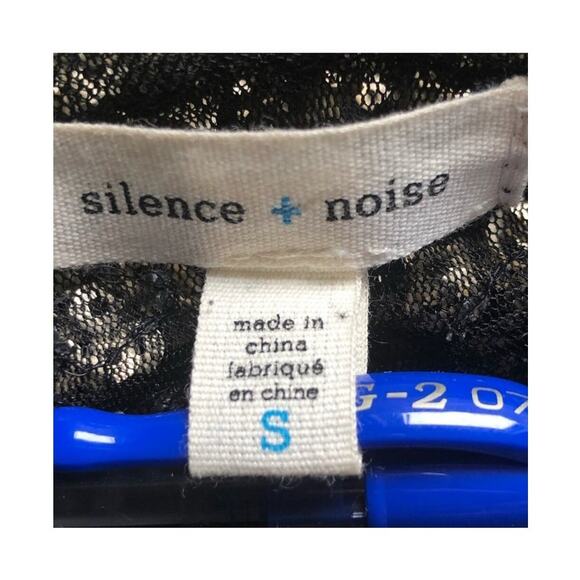 Silence + Noise Gold Sequin & Mesh Short Sleeve Party Blouse Size Small - Picture 14 of 16